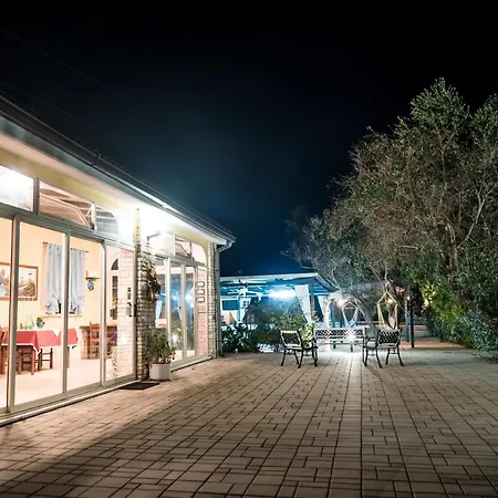 Villaggio Regina ماتينو