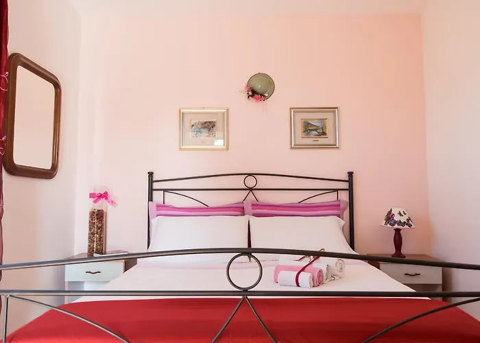 Bed & Breakfast Villaggio Regina 3*