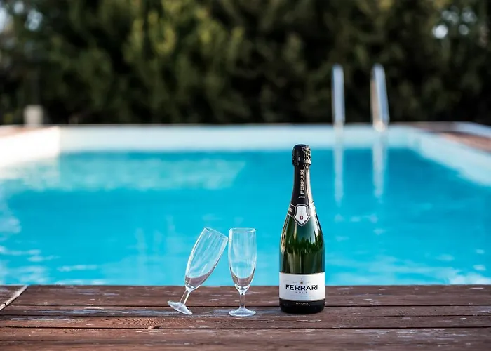 Bed & Breakfast Villaggio Regina 3*